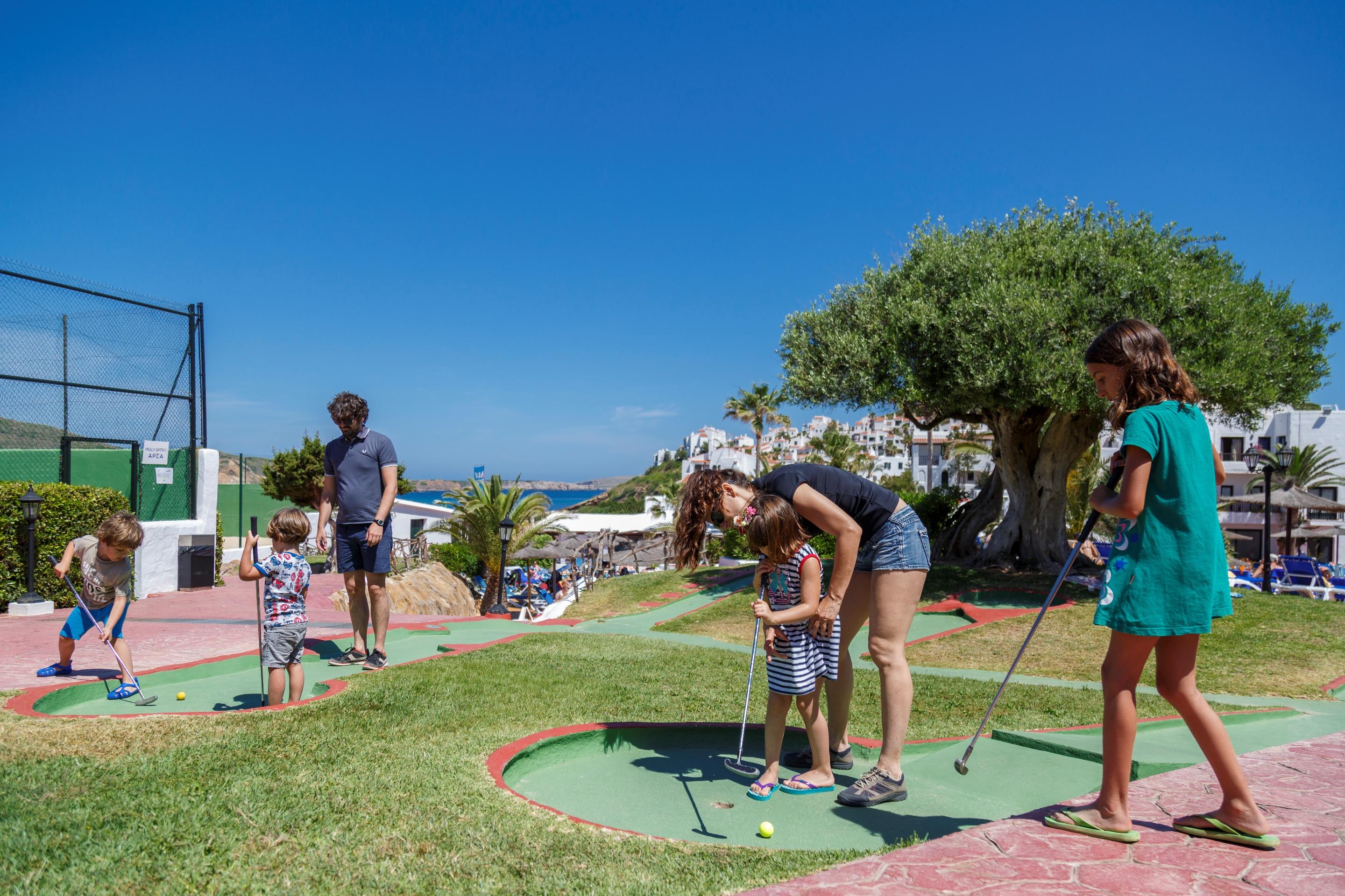 Fergus Club Carema Splash Playas De Fornells Kemudahan gambar